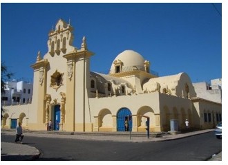 Edificio del Centro Cultural Lerchundi en Martil, Marruecos